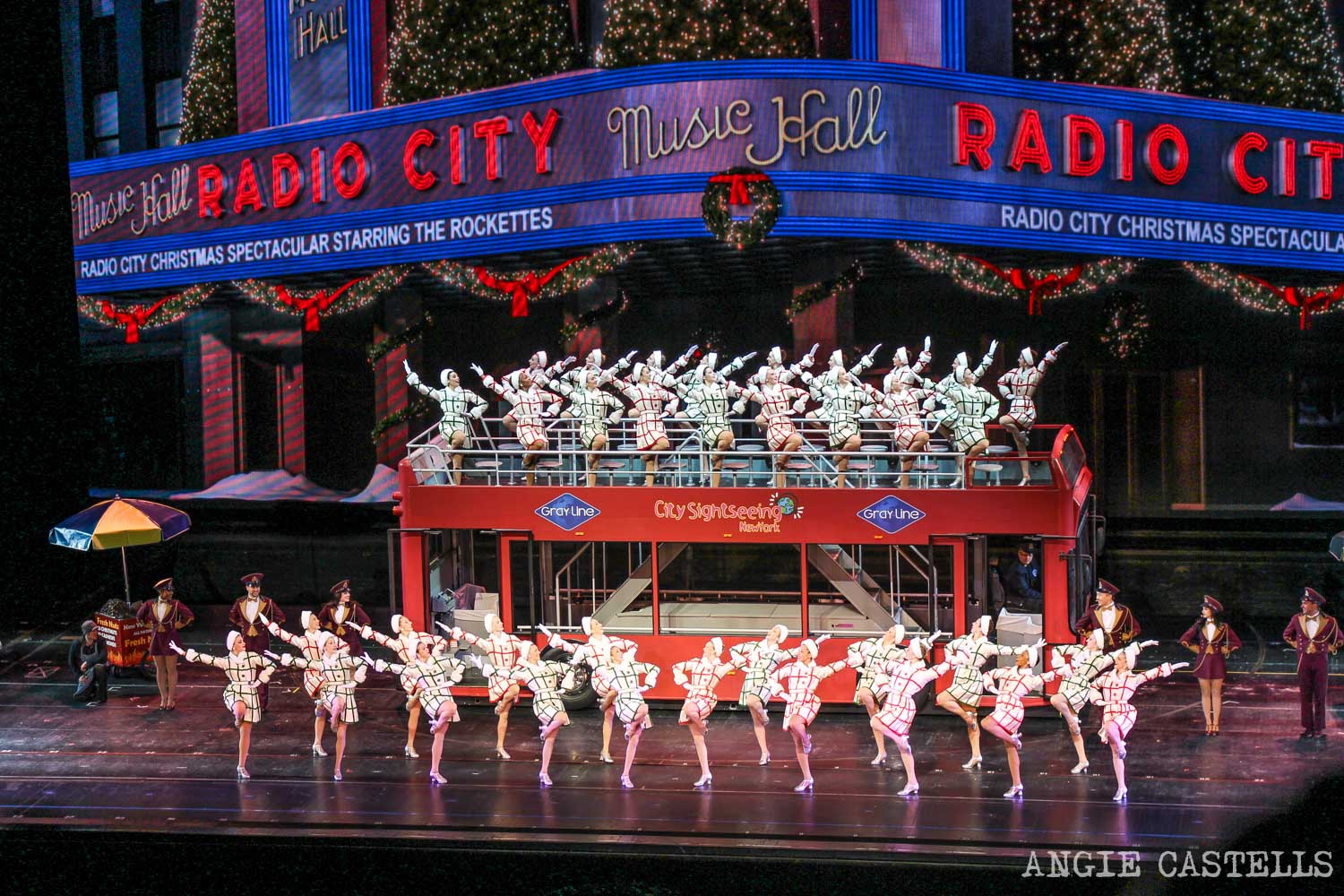 el espectáculo de las rockettes en el radio city music hall christmas spectacular radio city music hall